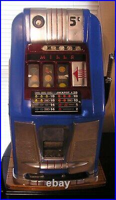 Antique mills High Top Slot Machine, 1940s