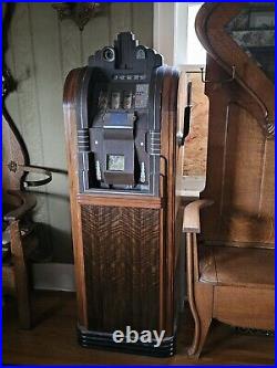 Antique vintage Mills Extraordinary 5 cent slot machine