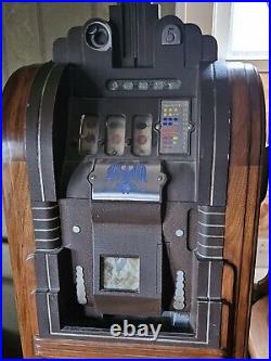 Antique vintage Mills Extraordinary 5 cent slot machine