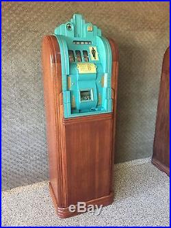 Antique vintage Mills Extraordinary Page Boy slot machine