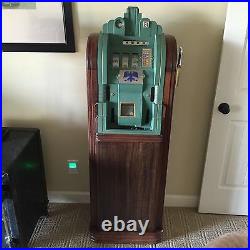 Antique vintage Mills Extraordinary slot machine