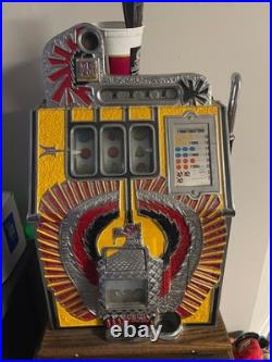 Antique vintage slot machine mills war eagle machine