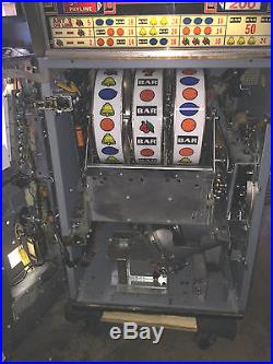 BALLY SLOT MACHINE 5 LINE FRUIT 25c E-series 30 year
