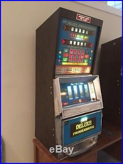 Bally Deluxe 4 Reel Progressive Continental 5 Cent Nickel Slot Machine Excellent