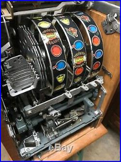 Beautiful Mills 25 Cent Antique Style Slot Machine Golden Nugget slot machine