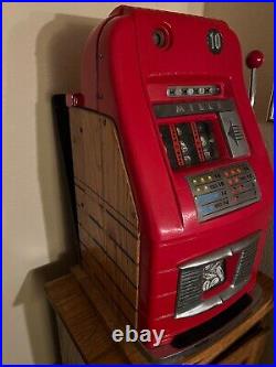 Beautiful Vintage Mills Slot Machine 10 cent WORKING