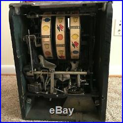 Callie Superior Bell Jackpot Quarter / 25 Cent Slot Machine
