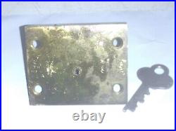 Early Antique Slot Machine Eagle Brass Lock & Flat Steel Key