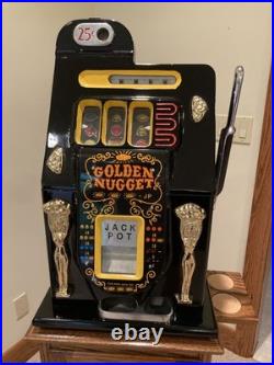 Golden Nugget Genuine Mills 25 Cent Slot Machine & Oak Stand