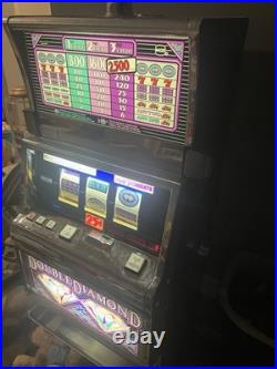 IGT S2000 Double Diamond 3 Coin