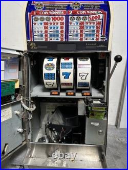 IGT Slot Machine Double Red White And Blue