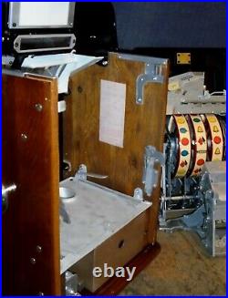 JENNINGS 10c BLACK HAWK antique slot machine, ca 1946