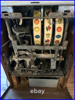 Jennings 1c Amber Light Up Slot Machine From The 1940s With FULL CHIEF EMBLEM
