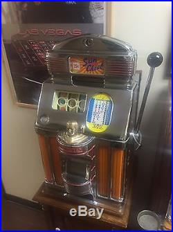Jennings 25 Cent Super Deluxe Sun Chief Light Up Slot Machine