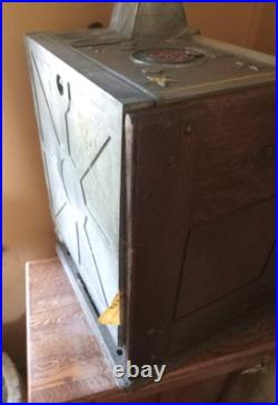 Jennings Five Cent Slot Machine works