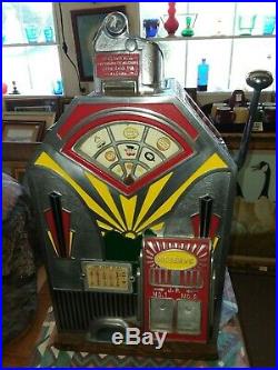 Jennings Little Duke antique slot machine