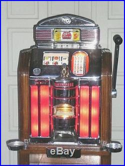 Jennings SWEEPSTAKES Chief in the CONSOLE Stand-5 Cent-Slot Machine-Beautiful