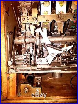 L@@K! Vintage MILLS 1950's/1960's Antique High Top 5 Cent Nickel Slot Machine