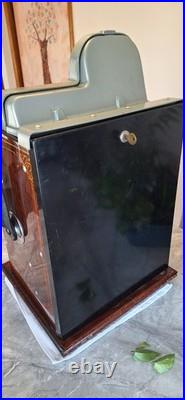 MILLS BLACK CHERRY SLOT MACHINE 1940's. AMAZING CONDITION