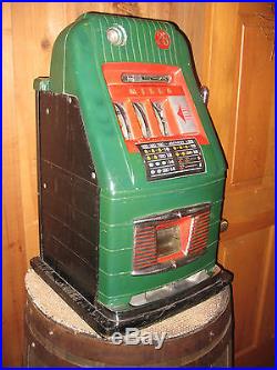 Mills Ventage 25 Cent Hi Top Slot Machine