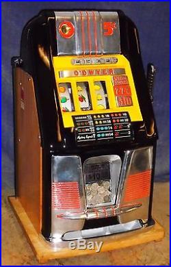 Mills 25-cent 777 hi-top antique slot machine, 1947