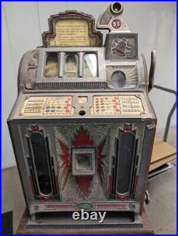 Mills 5 Cent Slot Machine 1920s Chicago, USA