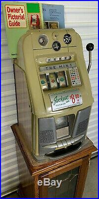 Mills 5 Cent The Mint Las Vegas Slot Machine Vintage with Custom Wooden Stand