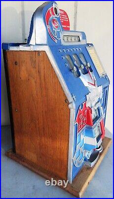 Mills 5c Castle Front Slot Machine circa 1940's