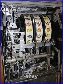 Mills Extraordinary 25¢ Slot Machine