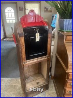 Mills Extraordinary Slot Machine In Stand Up Cabinet