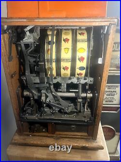 Mills Futurity 5 cent Antique Slot Machine