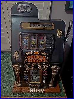 Mills Golden Nugget Quarter (25 cent) Antique Slot Machine