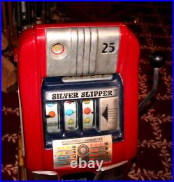 Mills High Top Slot Machine & Cabinet Quarter Silver Slipper Casino Las Vegas Ne