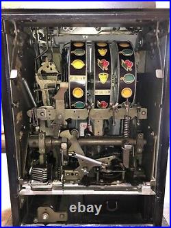 Mills Novelty Co. Antique 1930s Nickle Slot Machine