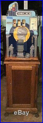 Mills Novelty Company Roman Head 5-Cent Slot Machine, Side Vendor withGold Award
