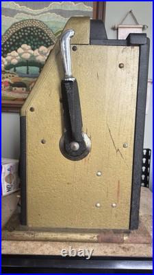 Mills Novelty Products Bell-O-Matic Corporation Antique 25c Slot Machine