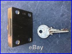 Mills Novelty Yale Slot Machine Door Lock With Original Key Early Pre 1922