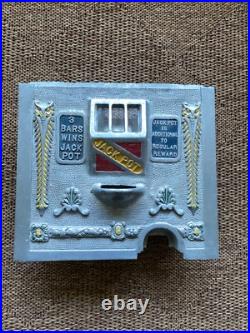 Mills Owl Slot Machine Jackpot Casting