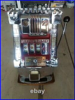 Mills Slot Machine Castle Silver Palace. 25 Cent Vintage Casino Collectible Rare