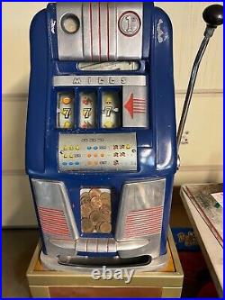 Mills Slot Machine English Large Penny High Top has Metal Stand & 200 Coins DEAL