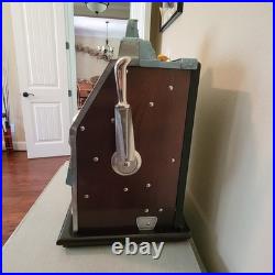 Mills Vintage 1930s Slot Machine Mills Vintage 1930s Slot Machine