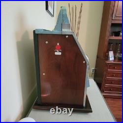 Mills Vintage 1930s Slot Machine Mills Vintage 1930s Slot Machine