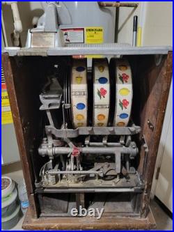 Mills Working 5 Cent 4 Column Vendor Slot Machine With Jackpot Mills Working 5 Cent 4 Column Vendor Slot Machine With Jackpot