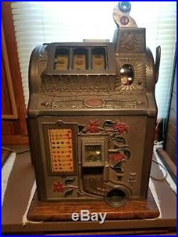 Mills poinsettia slot machine 5 cent