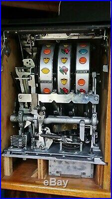 Mills slot machine 1940s vintage