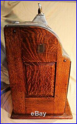 O. D. Jennings & Co. 10 Cent Oak Cased Slot / Gum Vending Machine c. 1920s