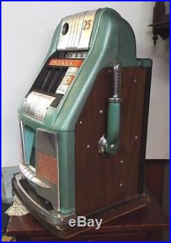 OLD 1940's MILLS HIGH TOP DEUCES WILD SLOT MACHINE ORIGINAL Quarter 25c WORKS