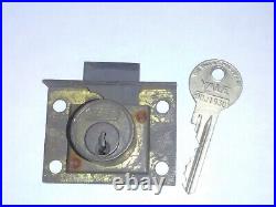 Odj Jennings Antique Slot Machine Lock & Key Yale Trade Stimulator