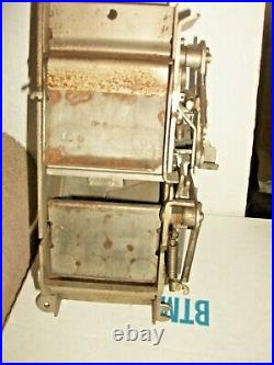 Original 1930's Mills Slotmachine working Jackpot