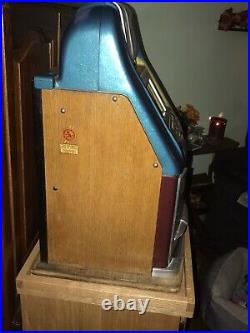 Original-1950s Mills antique black beauty Slot Machine. Original Keys Included